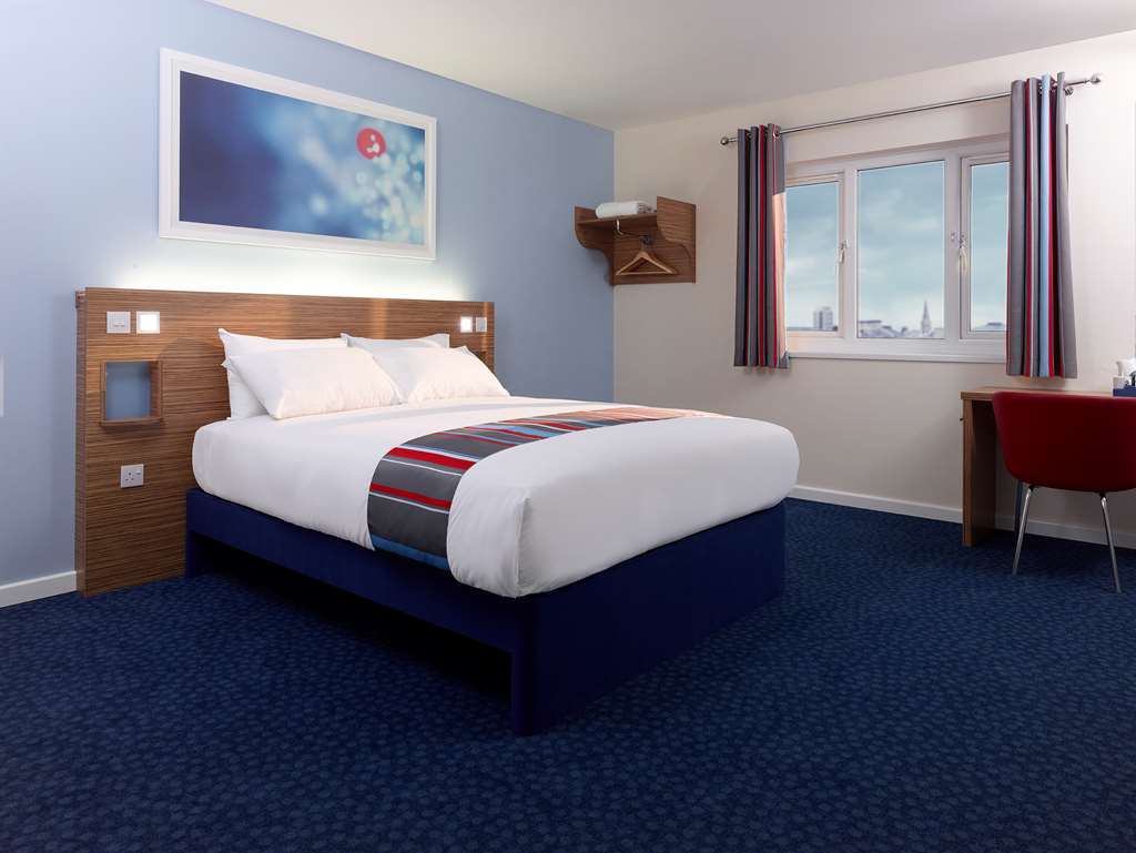 Travelodge Alton Four Marks Room photo