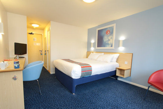 Travelodge Alton Four Marks Room photo